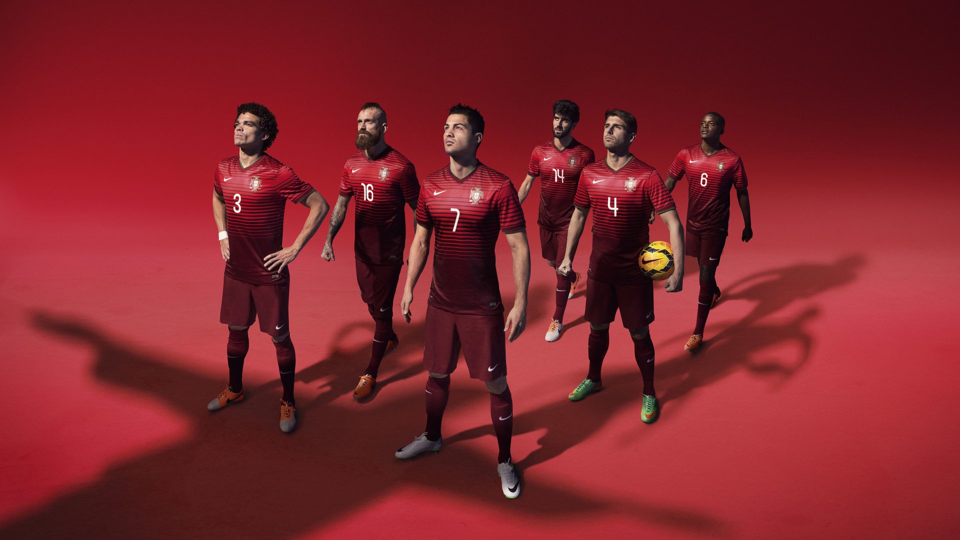 开云世界杯2026-欧洲杯现神迹一夜,葡萄牙碾压奥地利,波尔一球封神,C罗赛后狂赞新王登基!